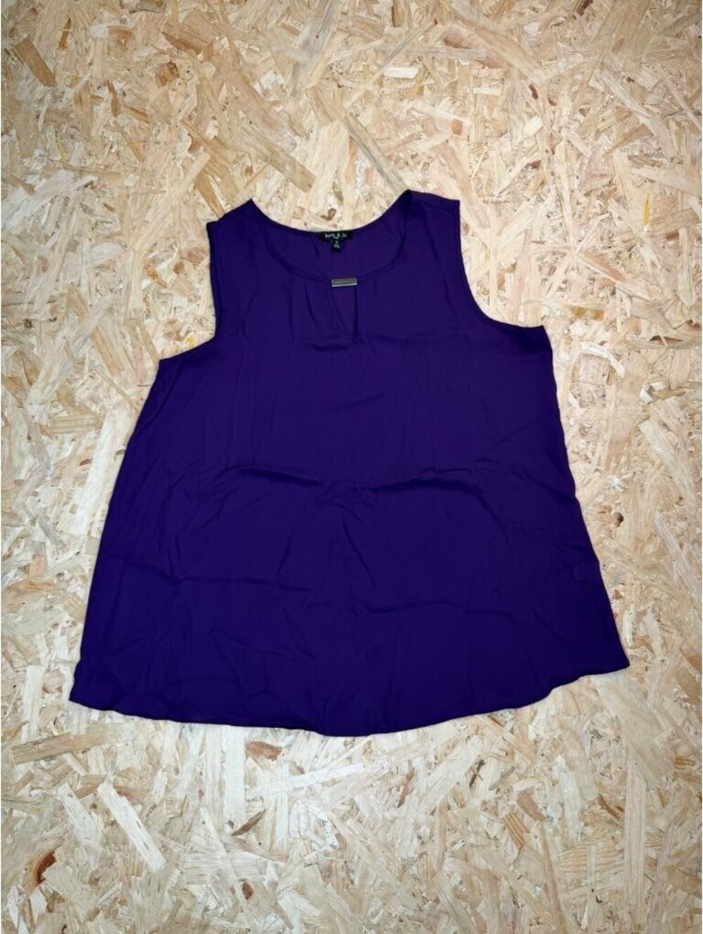 Sami & Jo Plus Size 1X Purple Sleeveless Blouse Keyhole Neck Metal Detail